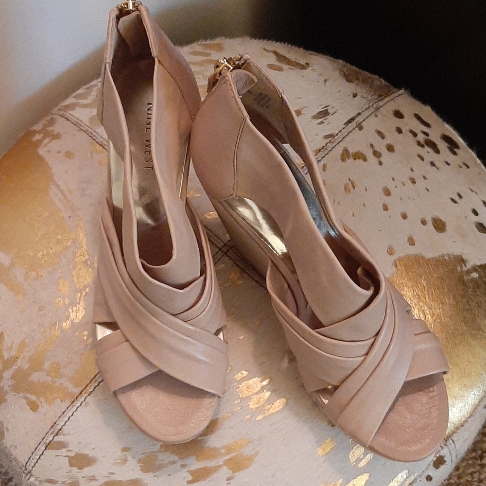 EUC Nine West platform sandles
